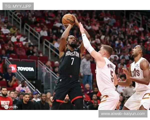 火箭老鹰对决:申京缺阵外线低迷,杜兰特21分难挽败局 火箭老鹰对决:申京缺阵外线低迷,杜兰特21分难挽败局